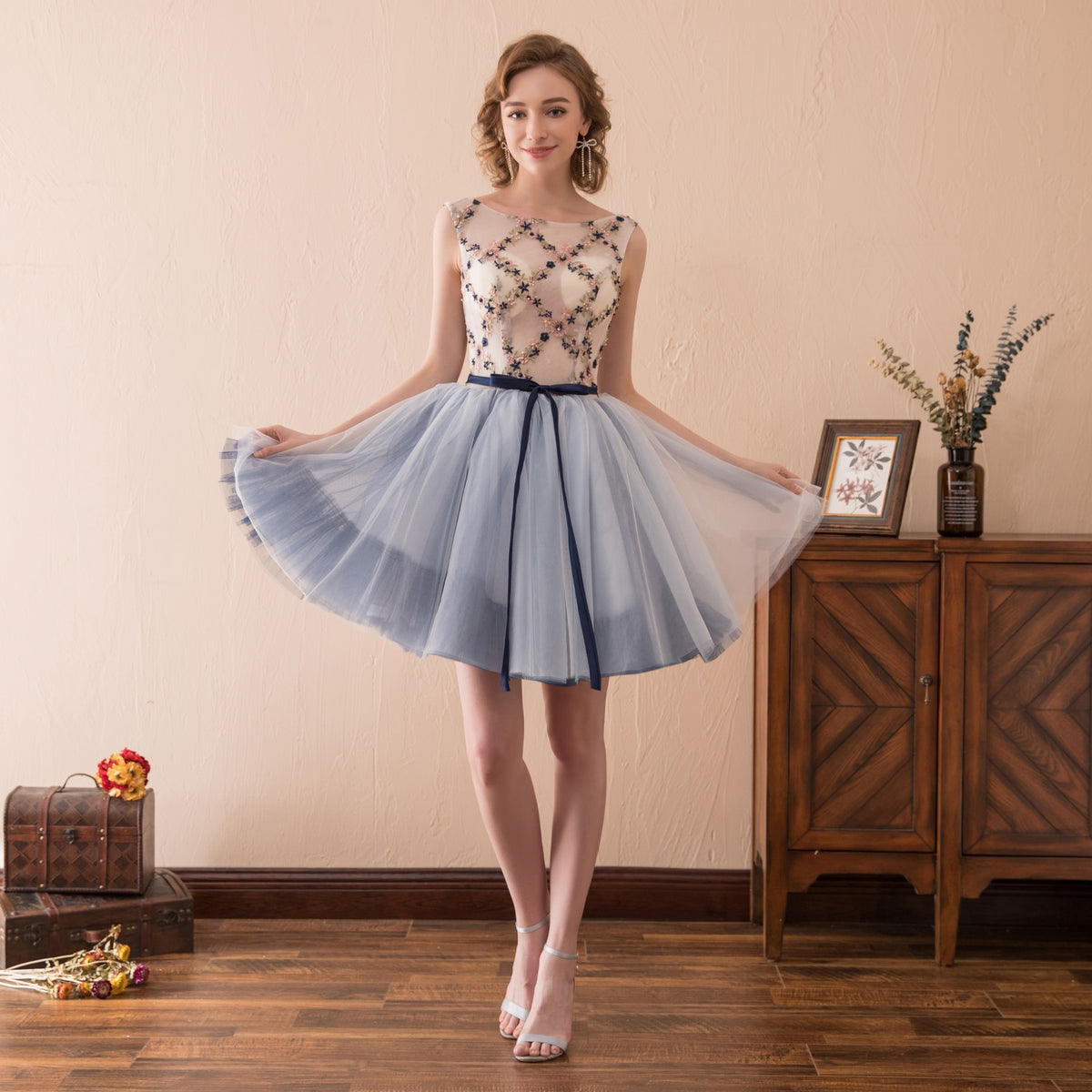 7-Day Dispatch Illusion Neckline Floral Embroidered Light Blue Tulle Short Prom Dress Lace-up Back Cocktail Dress