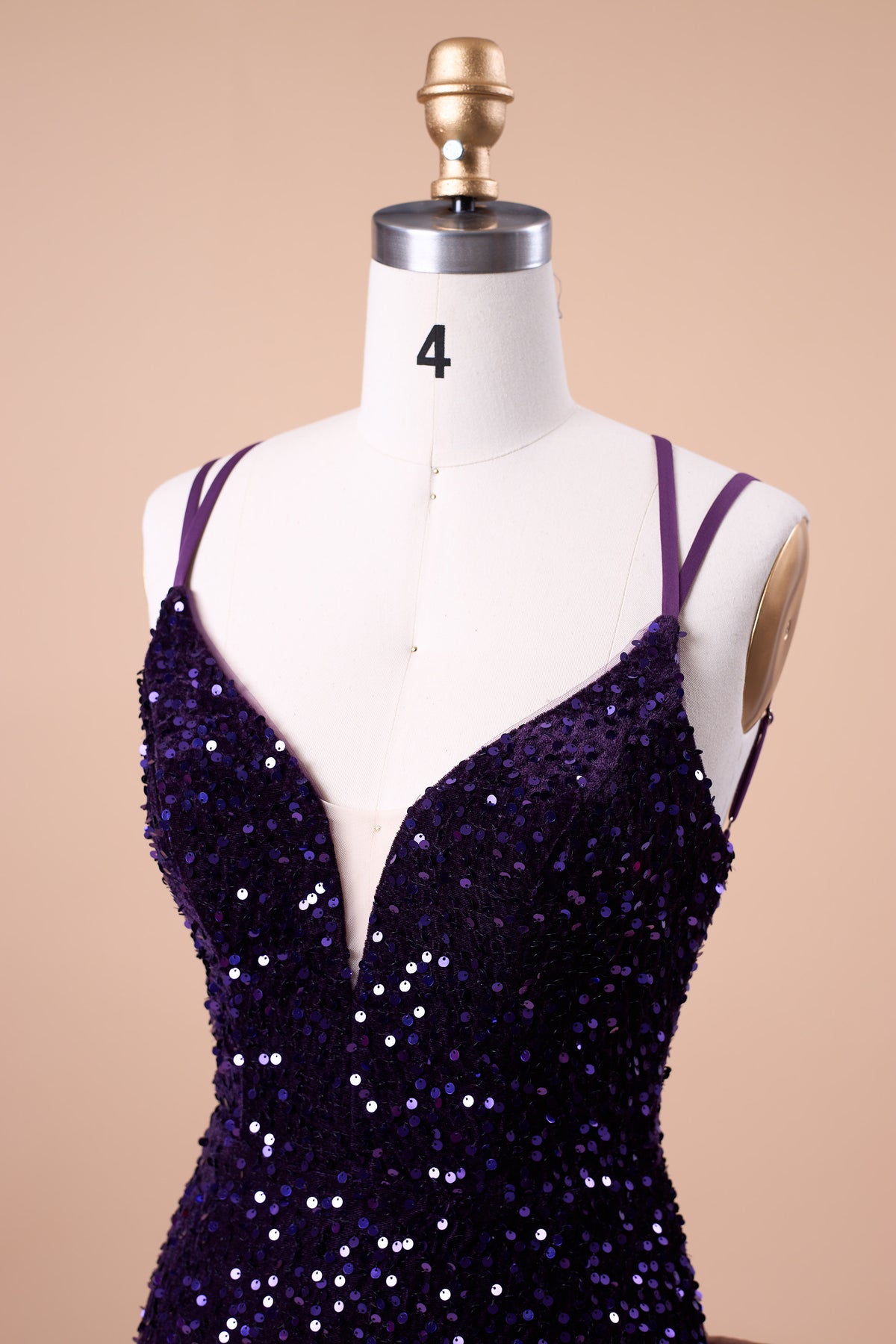 72‑Hour Dispatch Dark Purple Velvet Sequin Deep V Spaghetti Strap Short Homecoming Dress