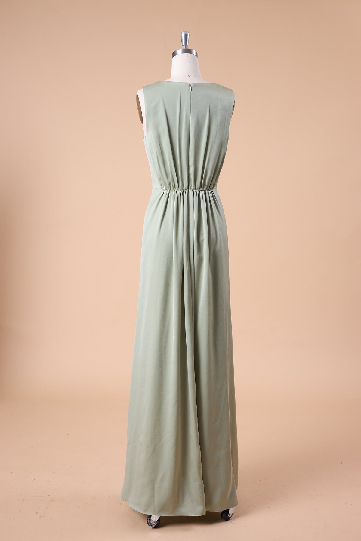 72‑Hour Dispatch Sage Green Satin Sleeveless Deep V Twist Knot Slit Long Bridesmaid Dress