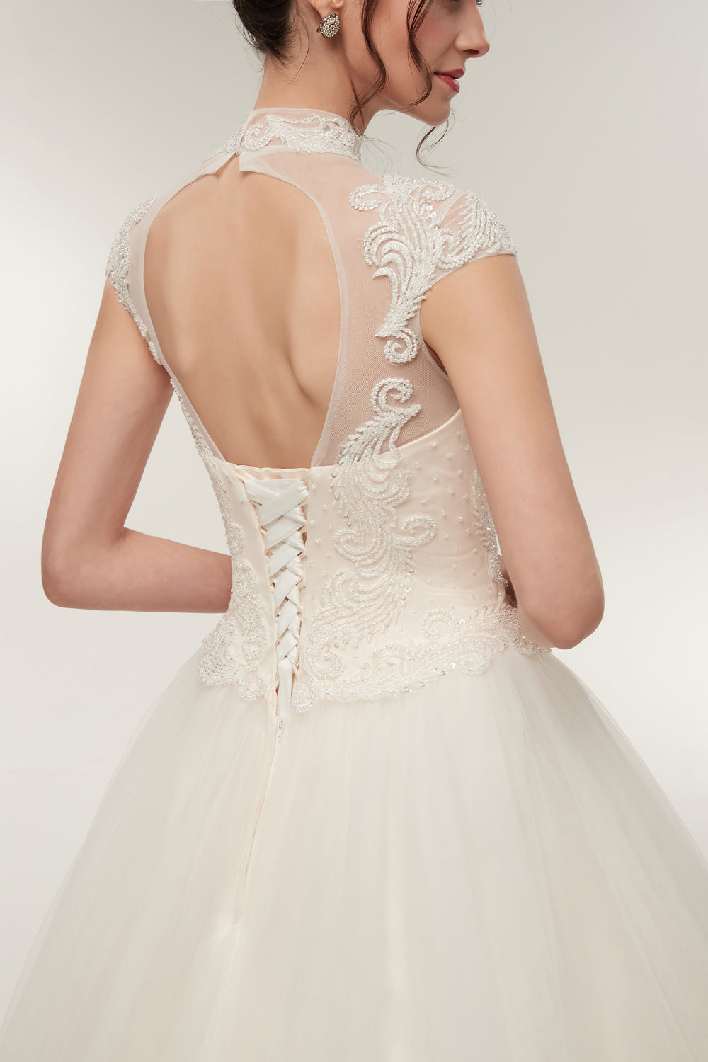 7-Day Dispatch High Neck Illusion Sweetheart White Lace Tulle Ball Gown Keyhole Back Lace-up Wedding Dress