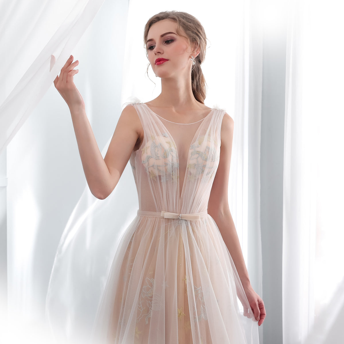7-Day Dispatch Illusion Neckline Champagne Tulle A-Line Wedding Dress Moon & Star Embroidery Deep V-Back Sweeping Train Bridal Gown