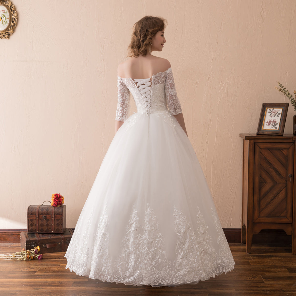 7-Day Dispatch Off-the-Shoulder 3/4 Sleeve White Lace Tulle Ball Gown Lace-up Back Wedding Dress