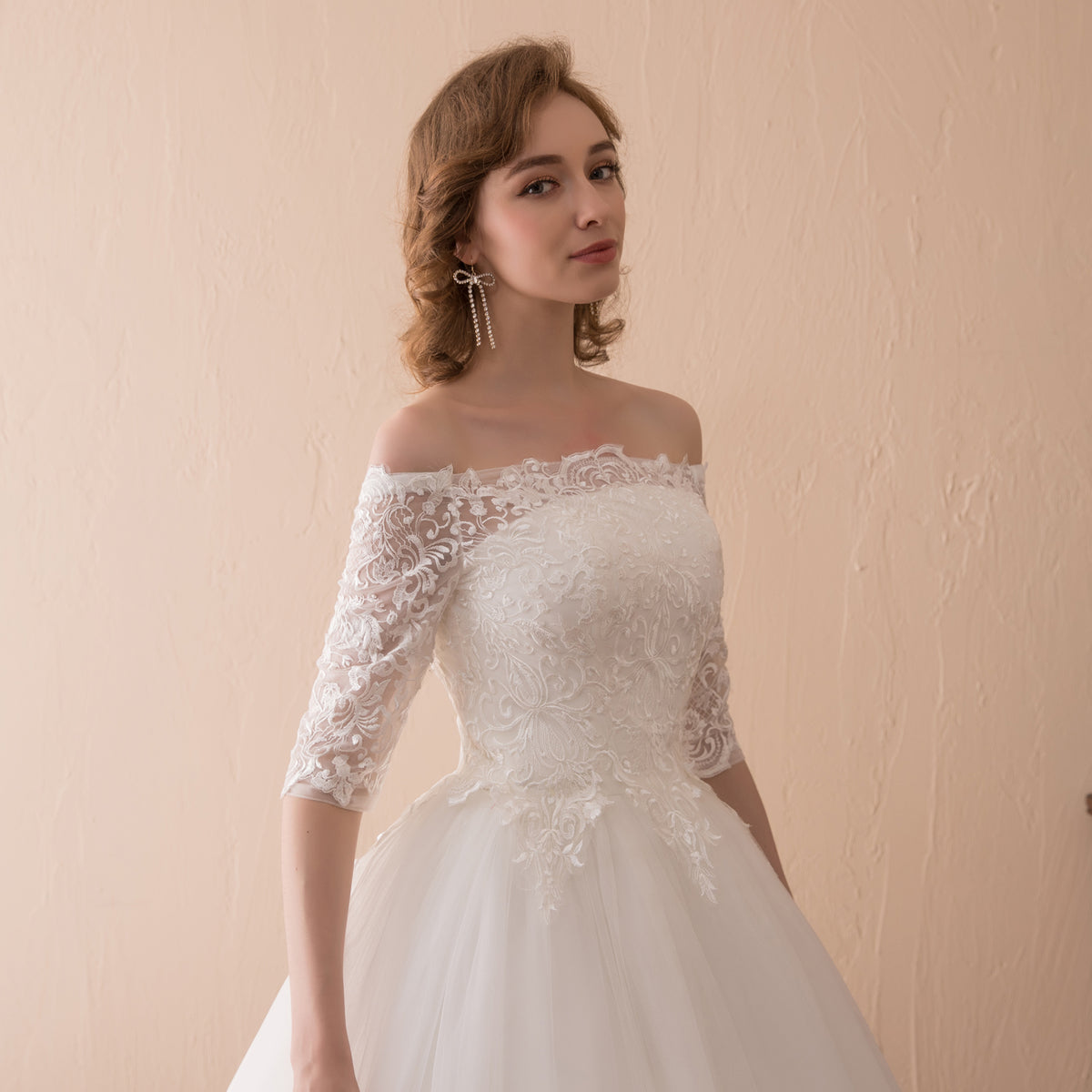 7-Day Dispatch Off-the-Shoulder 3/4 Sleeve White Lace Tulle Ball Gown Lace-up Back Wedding Dress