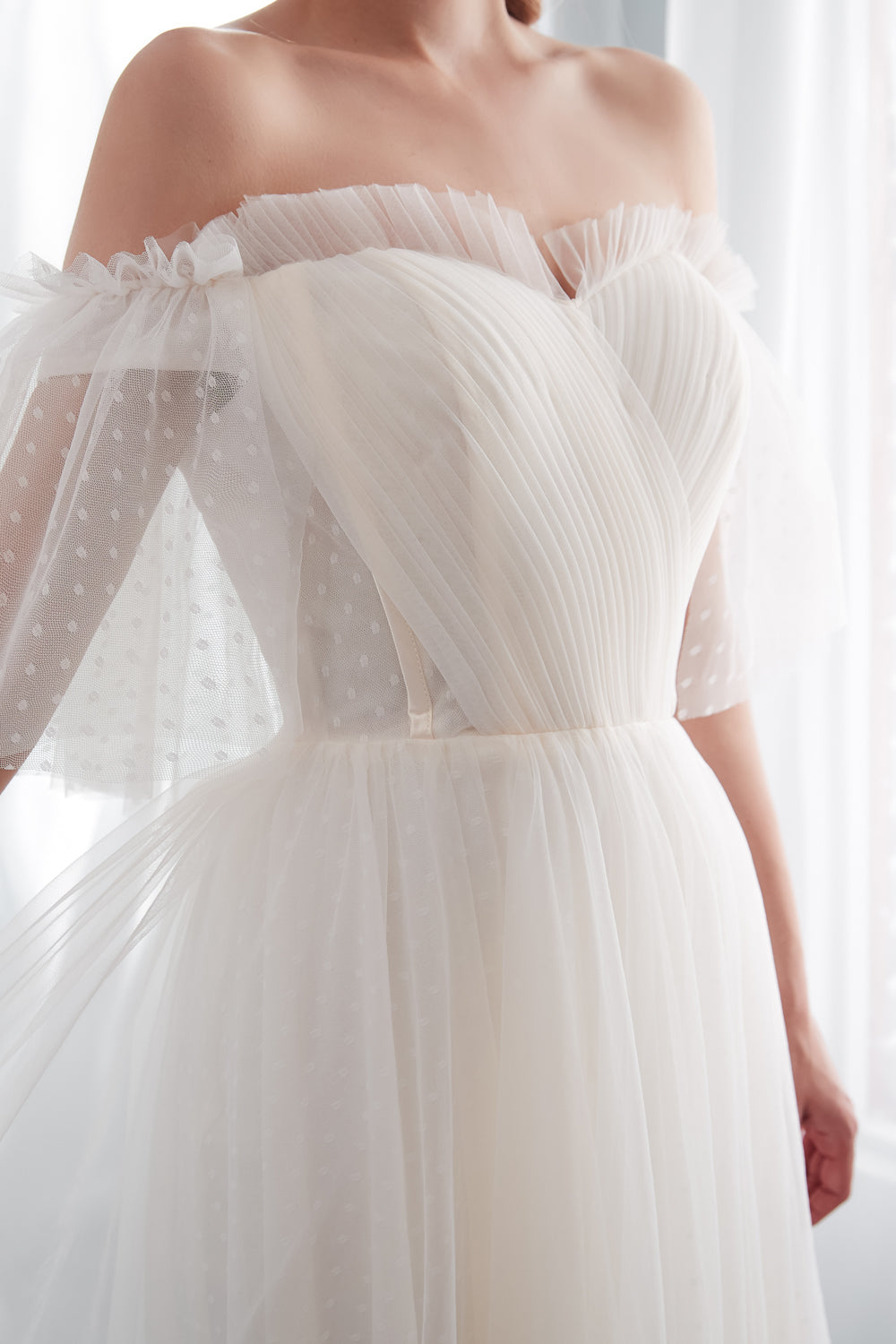 7-Day Dispatch Off-the-Shoulder Sweetheart Ivory Polka Dot Tulle Ball Gown Sheer Draped Sleeves Wedding Dress