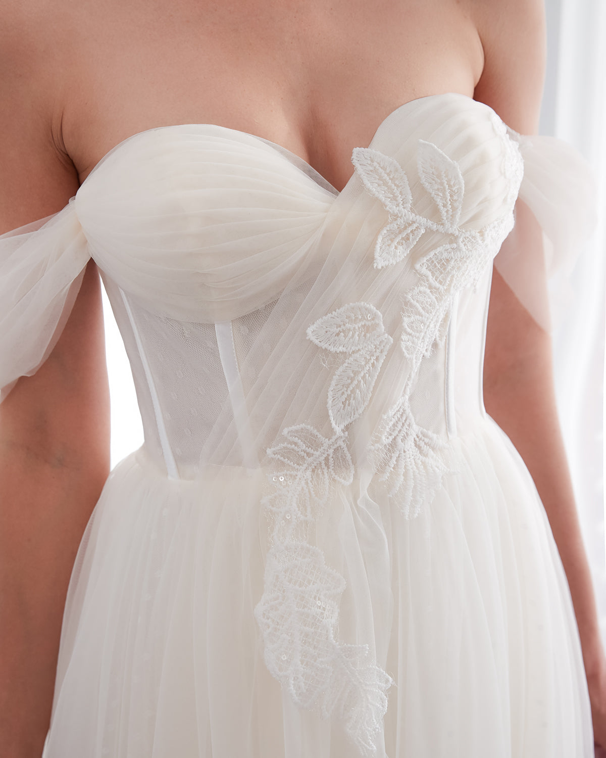 7-Day Dispatch Off-the-Shoulder Sweetheart Ivory Tulle A-Line Wedding Dress Draped Sleeves Corset Back Bridal Gown