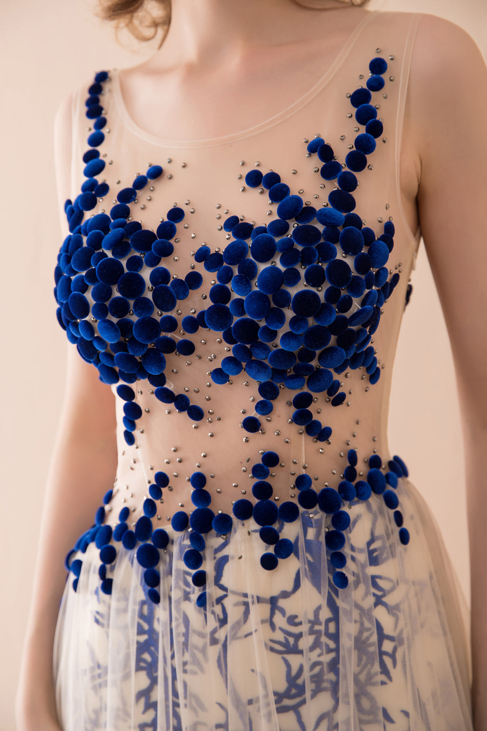 7-Day Dispatch Sleeveless Illusion Neckline Nude Tulle Blue Floral Embroidery A-Line Evening Gown Open Back Train Dress