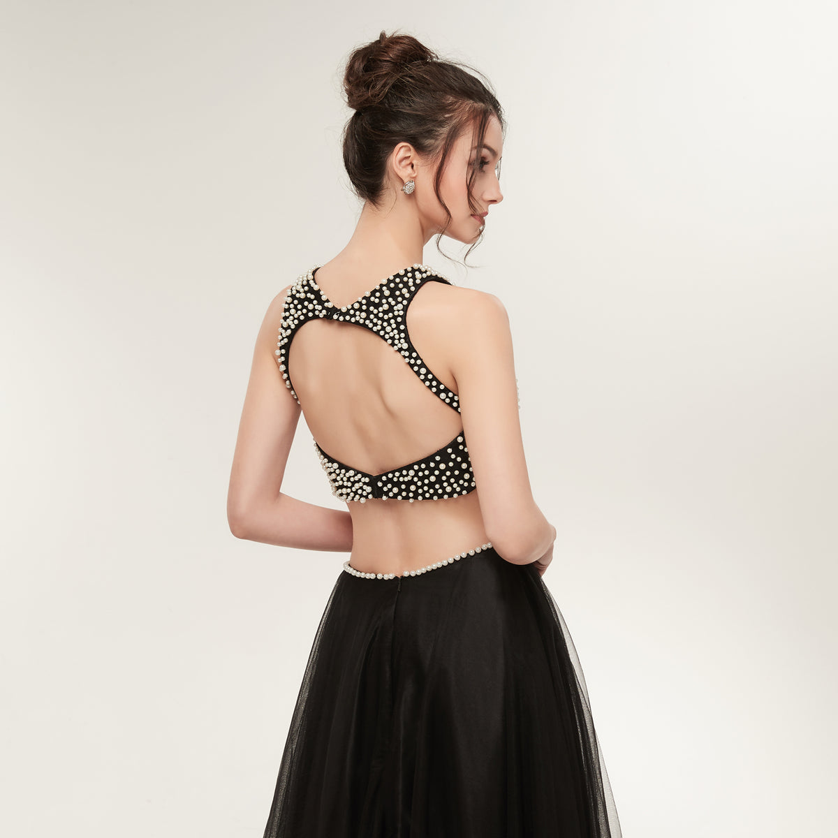 7-Day Dispatch Sleeveless Pearl Beaded Black Two-Piece Prom Dress Tulle Skirt Open Back Cutout Formal Gown