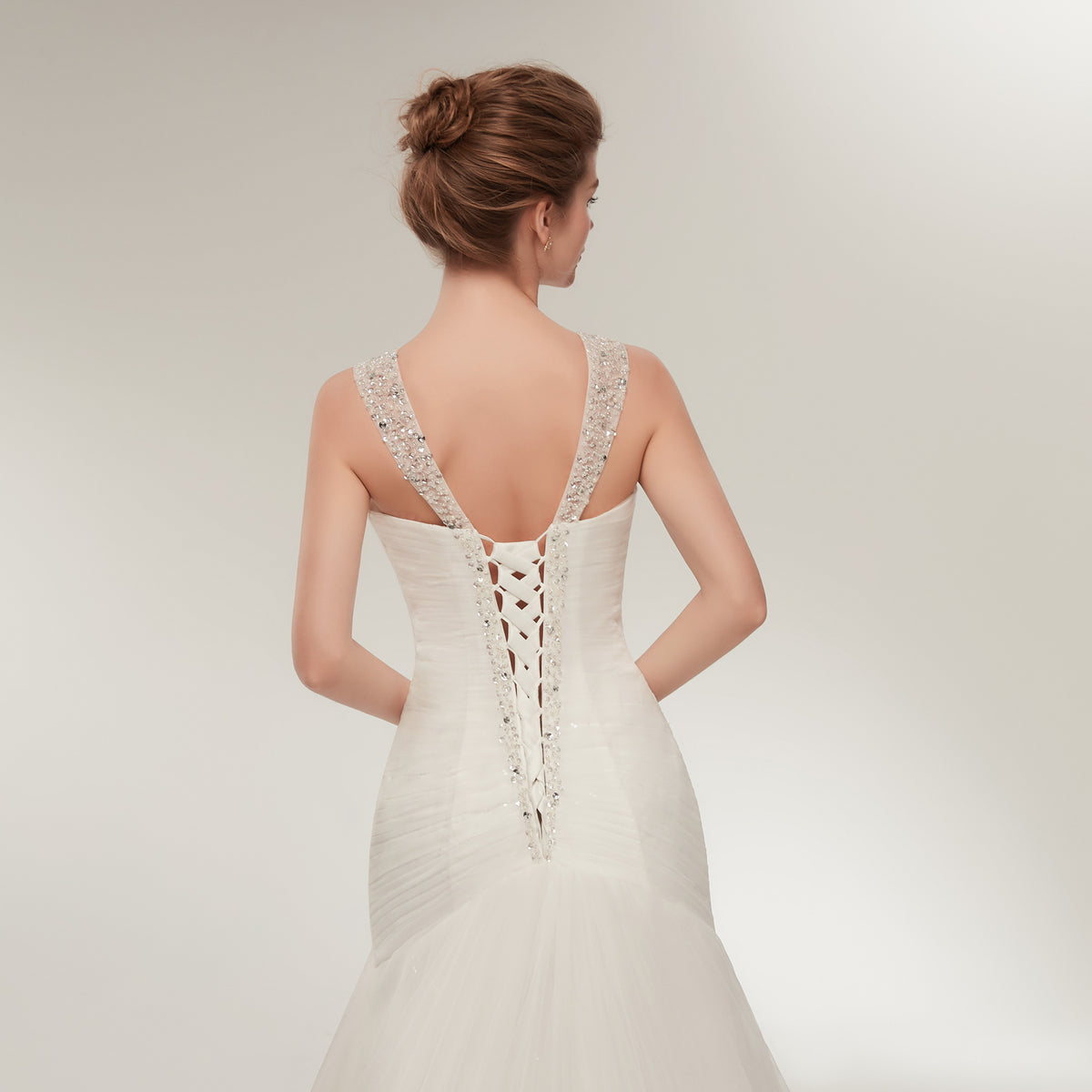 7-Day Dispatch Sleeveless V-Neck Beaded Strap White Tulle Mermaid Wedding Dress Lace-up Back Sweeping Train Bridal Gown