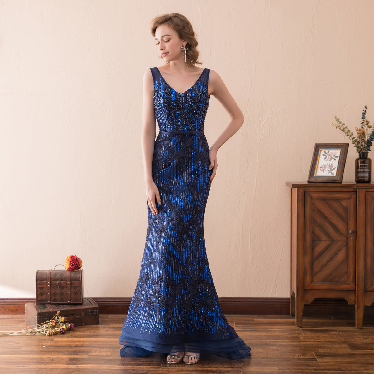 7-Day Dispatch Sleeveless V-Neck Navy Blue Beaded Lace Mermaid Evening Gown Lace-up Back Formal Dress