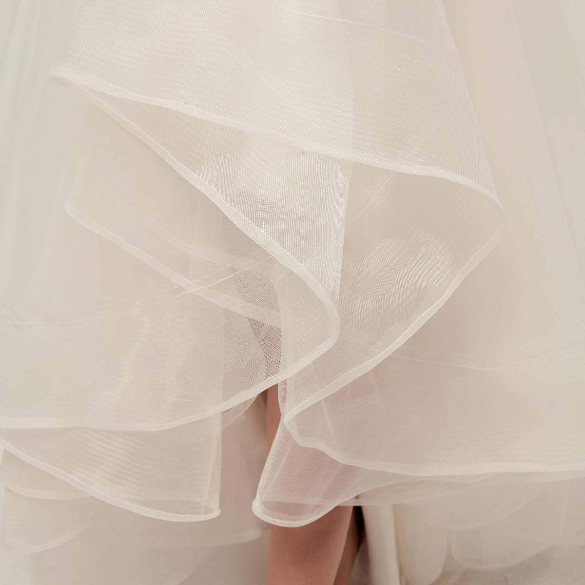 7-Day Dispatch Spaghetti Strap V-Neck White Tulle High-Low Wedding Dress Lace-up Back Bridal Gown