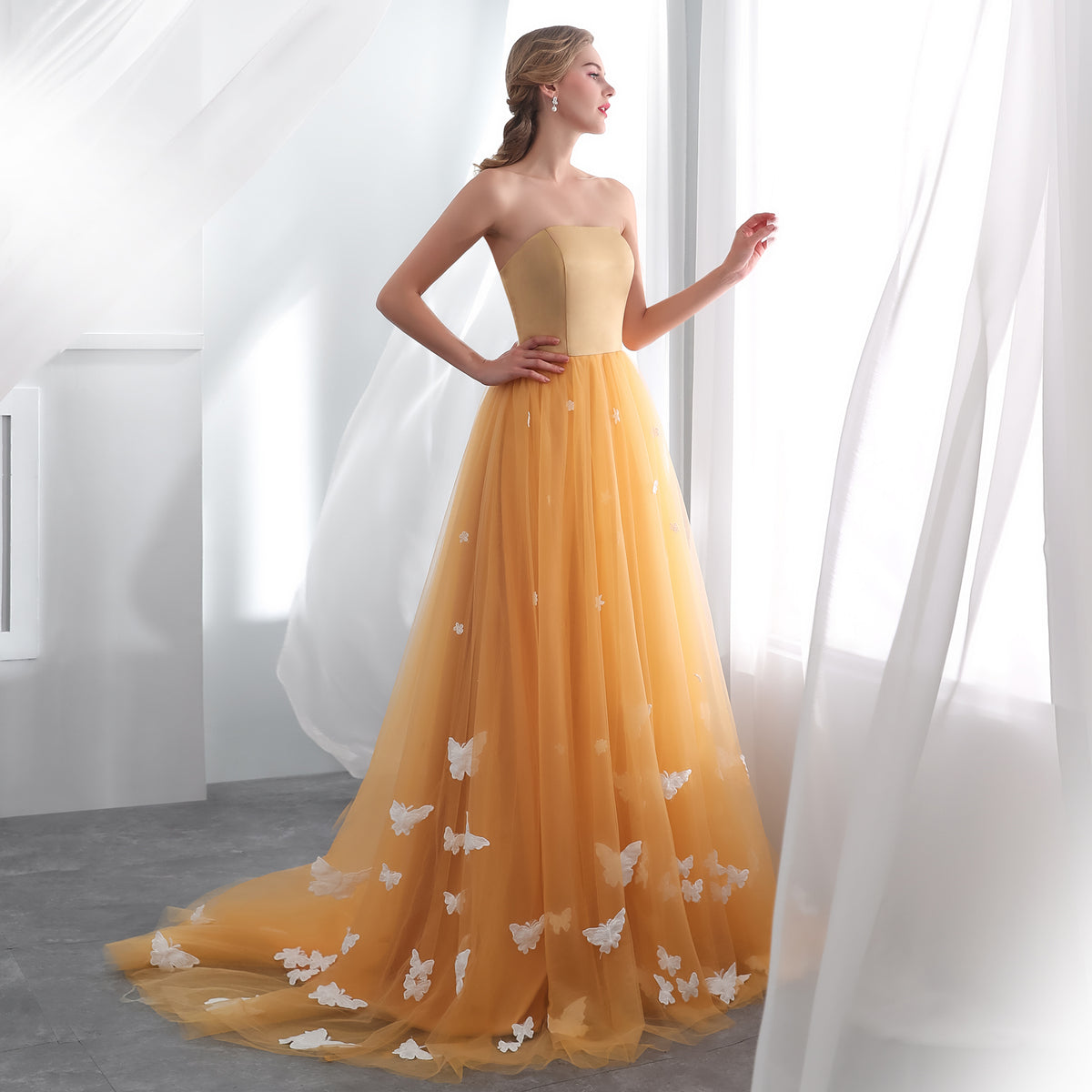 7-Day Dispatch Strapless Golden Yellow Tulle Ball Gown 3D Butterfly Appliques Lace-up Back Sweeping Train Formal Dress