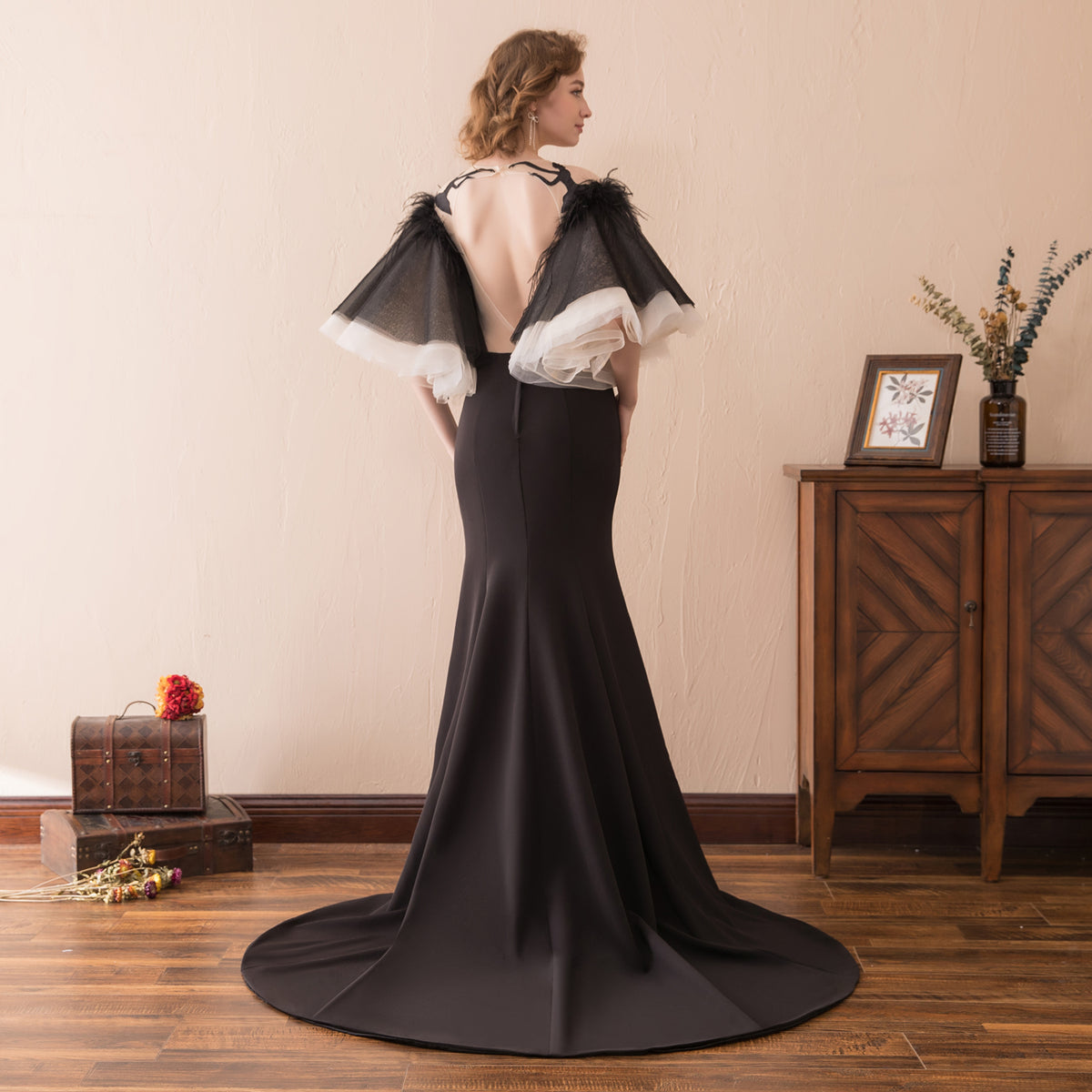 7-Day Dispatch Strapless Sweetheart Black Feather Sleeve Mermaid Evening Gown Sheer Embroidered Deep V-Back Formal Dress