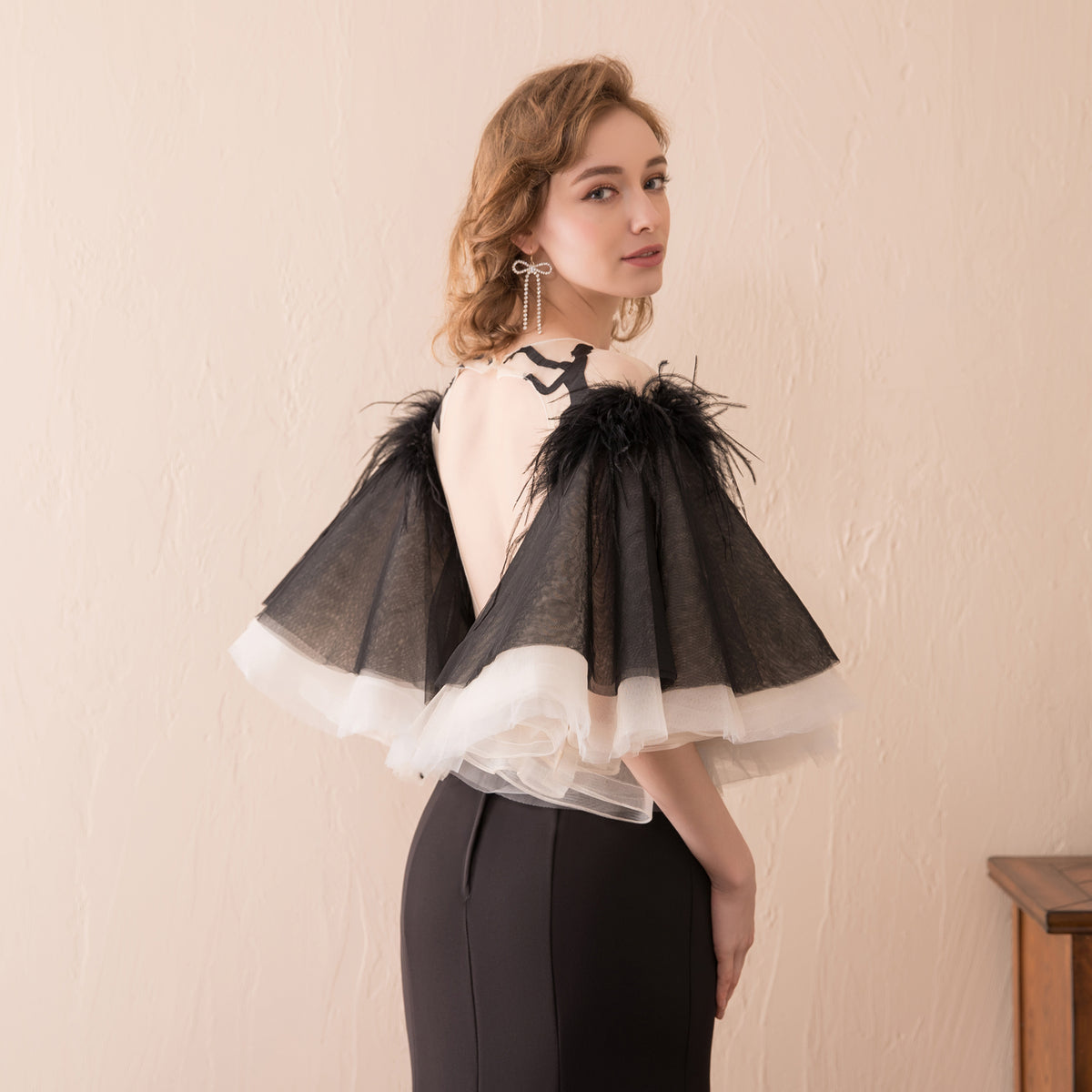 7-Day Dispatch Strapless Sweetheart Black Feather Sleeve Mermaid Evening Gown Sheer Embroidered Deep V-Back Formal Dress
