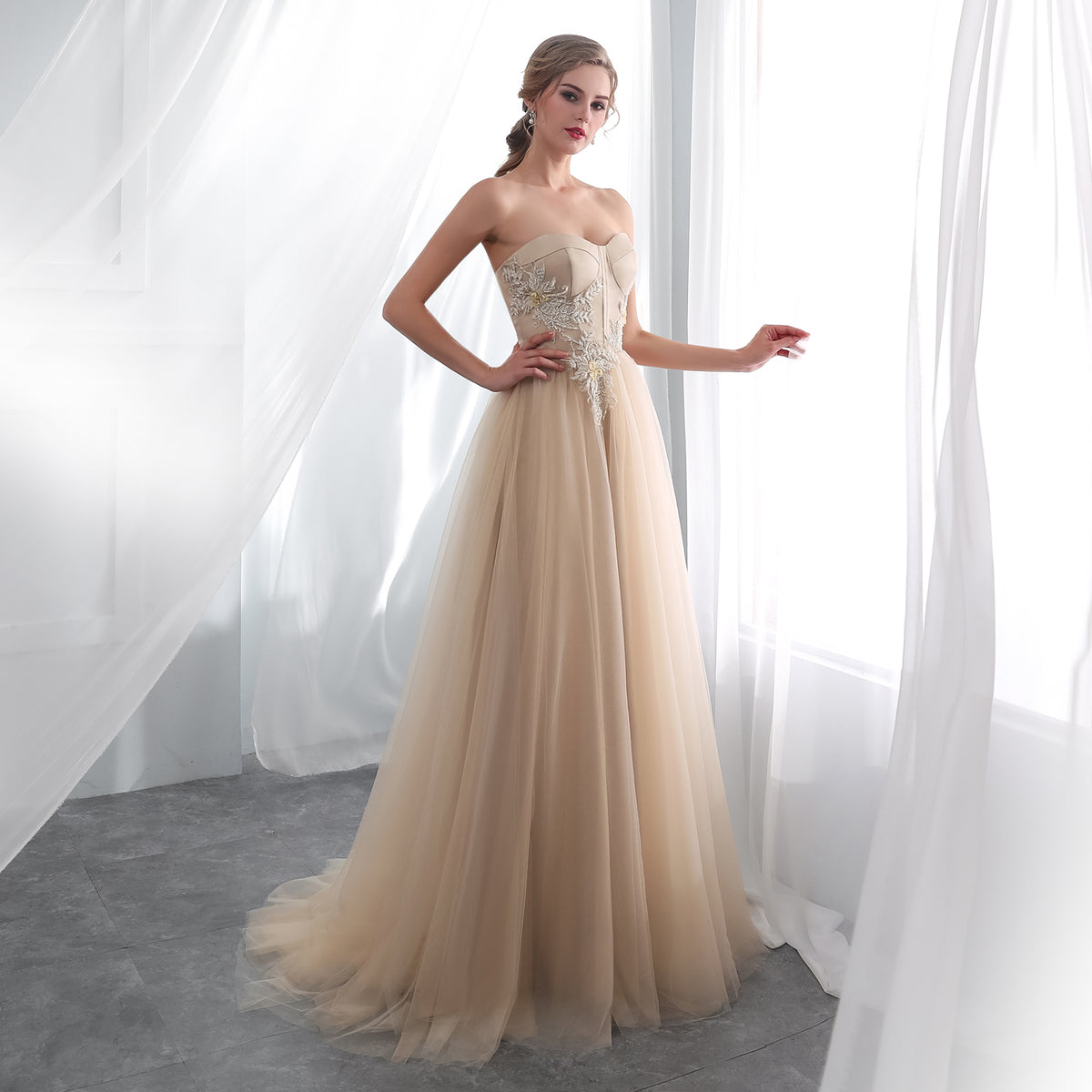7-Day Dispatch Strapless Sweetheart Champagne Tulle A-Line Gown Floral Beaded Applique Lace-up Back Prom Dress