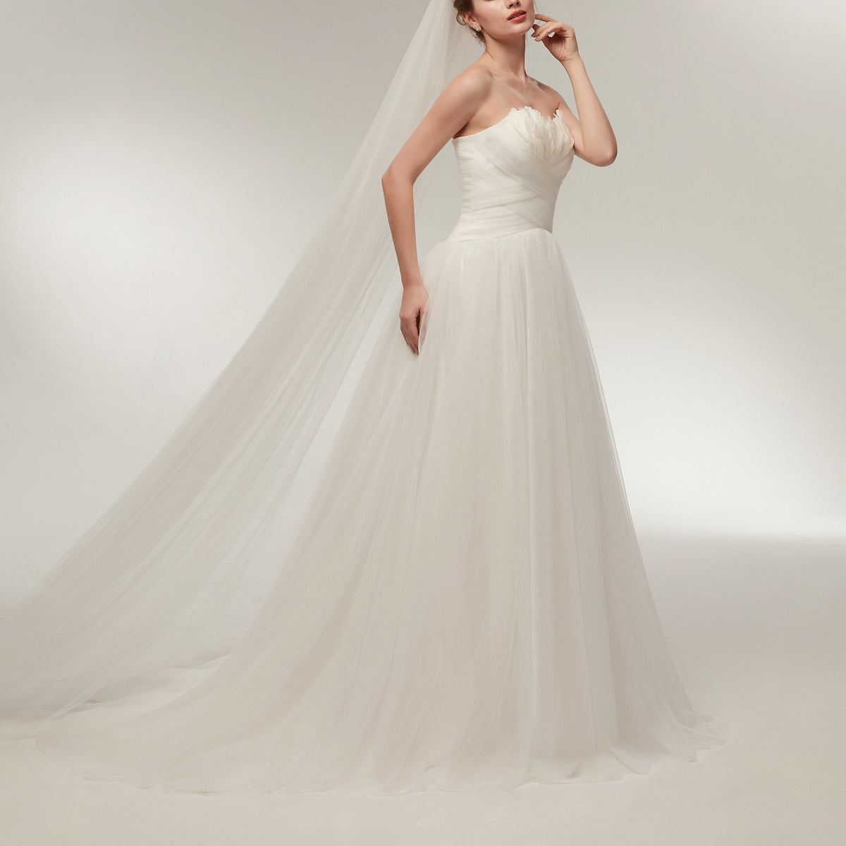 7-Day Dispatch Strapless Sweetheart White Tulle A-Line Wedding Dress Lace-up Back Sweeping Train Bridal Gown
