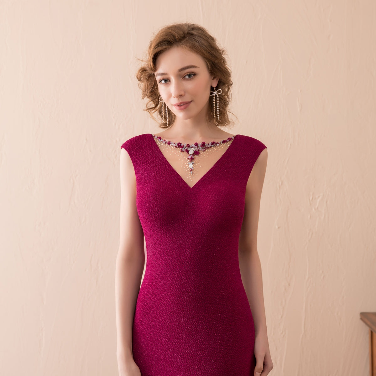 7-Day Dispatch V-Neck Cowl Back Burgundy Fitted Mermaid Evening Gown Rhinestone Chain Back Formal Dress