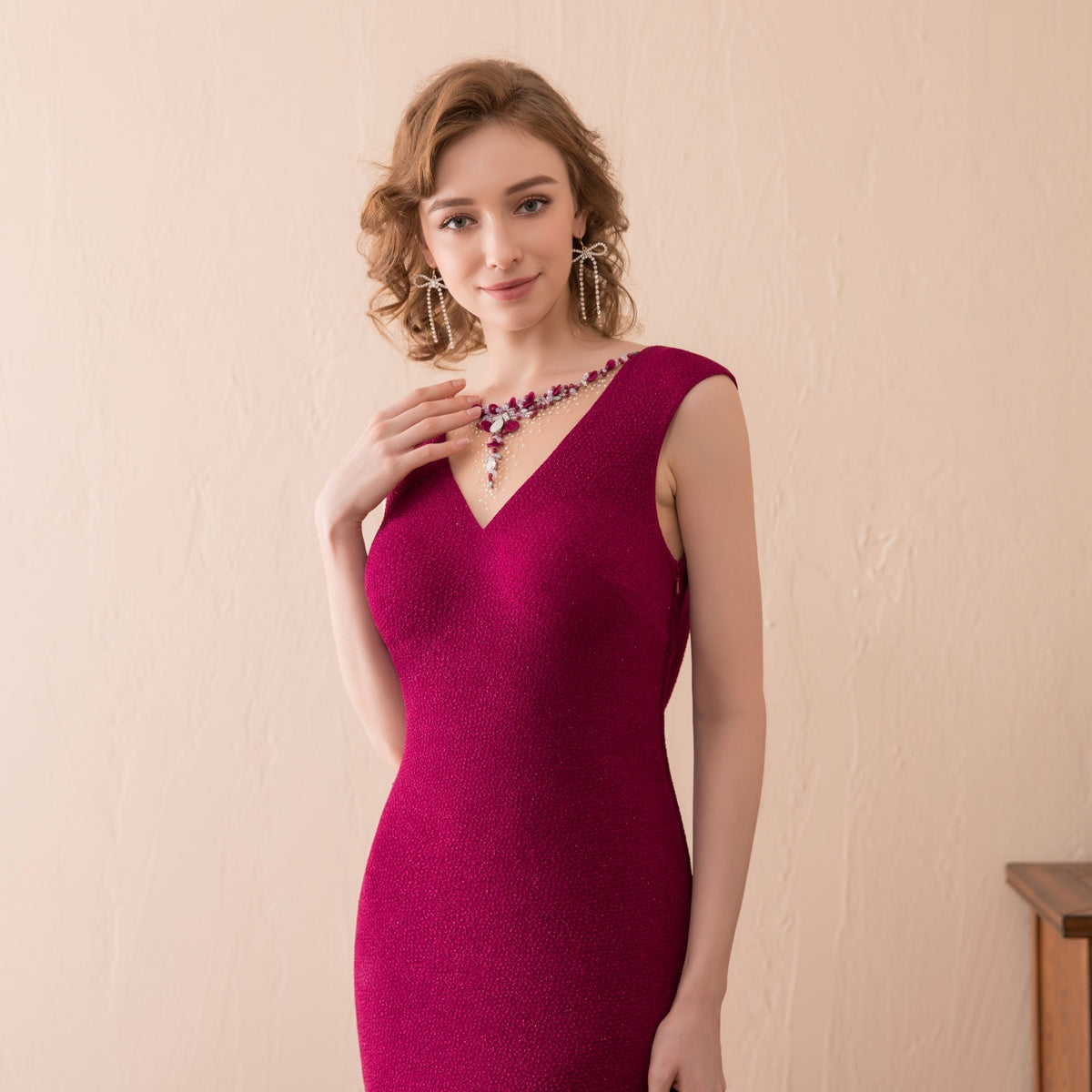 7-Day Dispatch V-Neck Cowl Back Burgundy Fitted Mermaid Evening Gown Rhinestone Chain Back Formal Dress