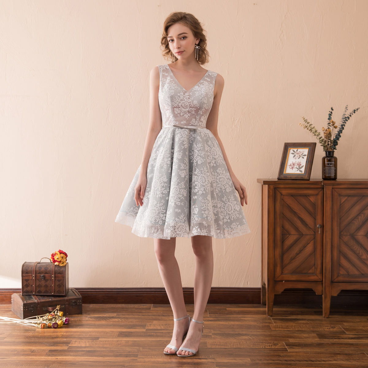 7-Day Dispatch V-Neck Deep V-Back Grey Floral Lace Short Cocktail Dress A-Line Prom Gown