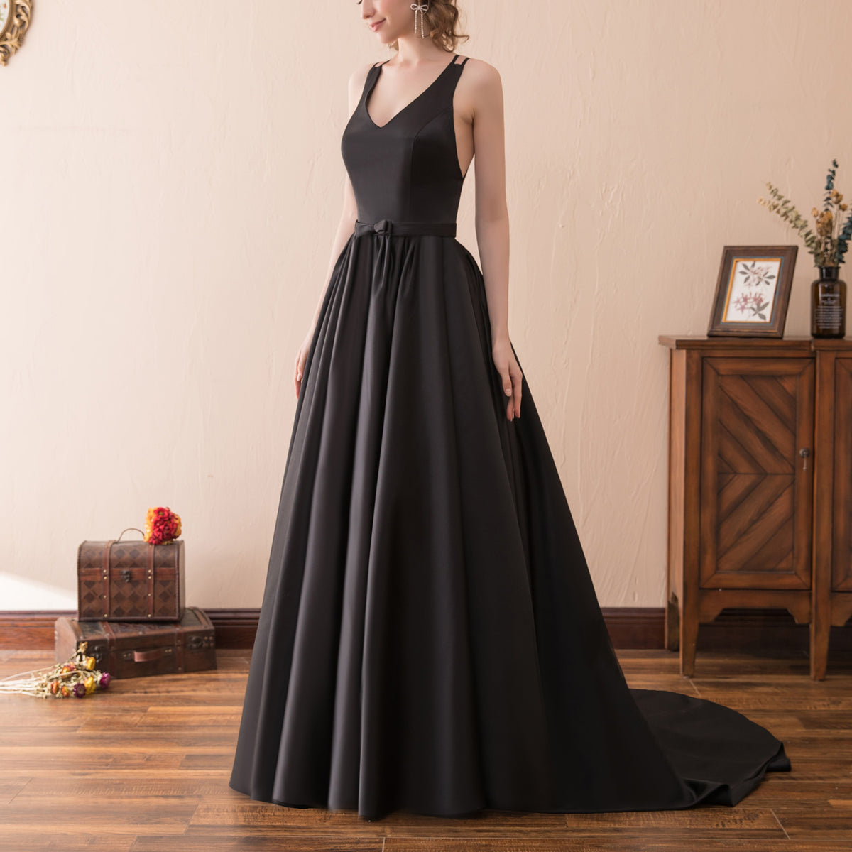 7-Day Dispatch V-Neck Sleeveless Black Satin Ball Gown Corset Lace-up Back Sweeping Train Formal Dress