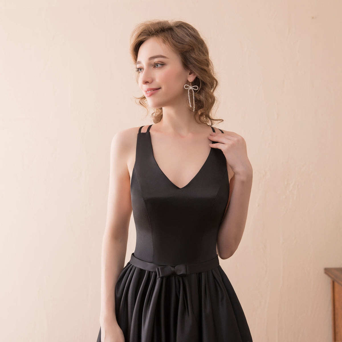 7-Day Dispatch V-Neck Sleeveless Black Satin Ball Gown Corset Lace-up Back Sweeping Train Formal Dress