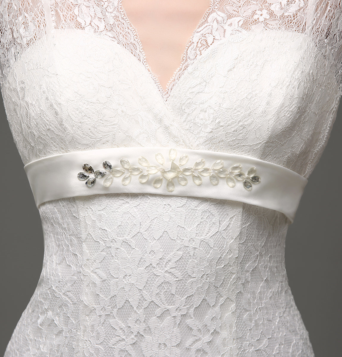 7‑Day Dispatch Cap Sleeve V‑Neck Full Lace Mermaid Wedding Dress Beaded Sash with Back Bow Bridal Gown