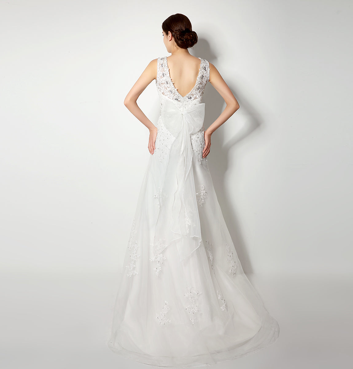 7‑Day Dispatch Sleeveless Illusion Neck Lace Mermaid Wedding Dress Low V‑Back with Oversized Bow Bridal Gown