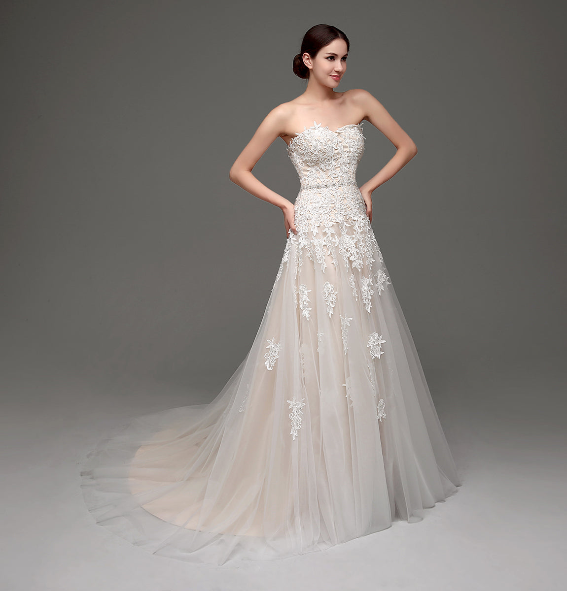 7‑Day Dispatch Strapless Sweetheart Lace Applique Tulle A‑Line Wedding Dress Corset Back Bridal Gown