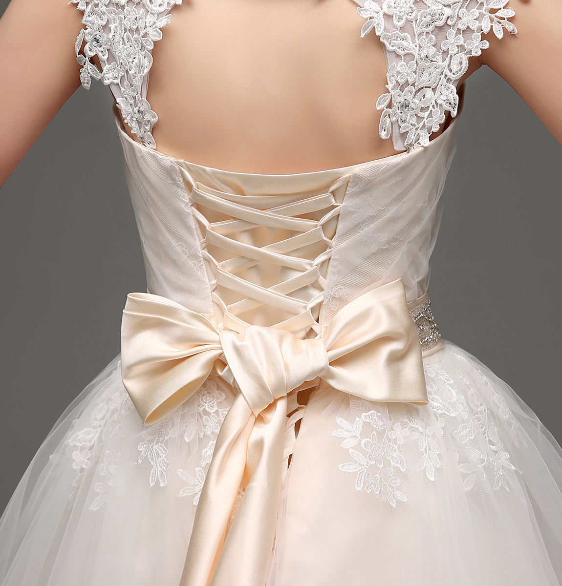 7‑Day Dispatch Sweetheart Lace Strap Ball Gown Wedding Dress Cutout Back Corset with Bow Chapel Train Bridal Gown Product Description