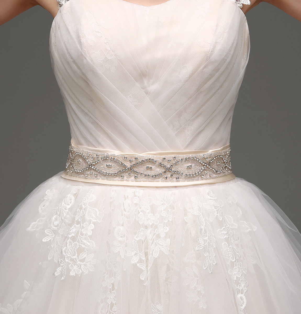 7‑Day Dispatch Sweetheart Lace Strap Ball Gown Wedding Dress Cutout Back Corset with Bow Chapel Train Bridal Gown Product Description
